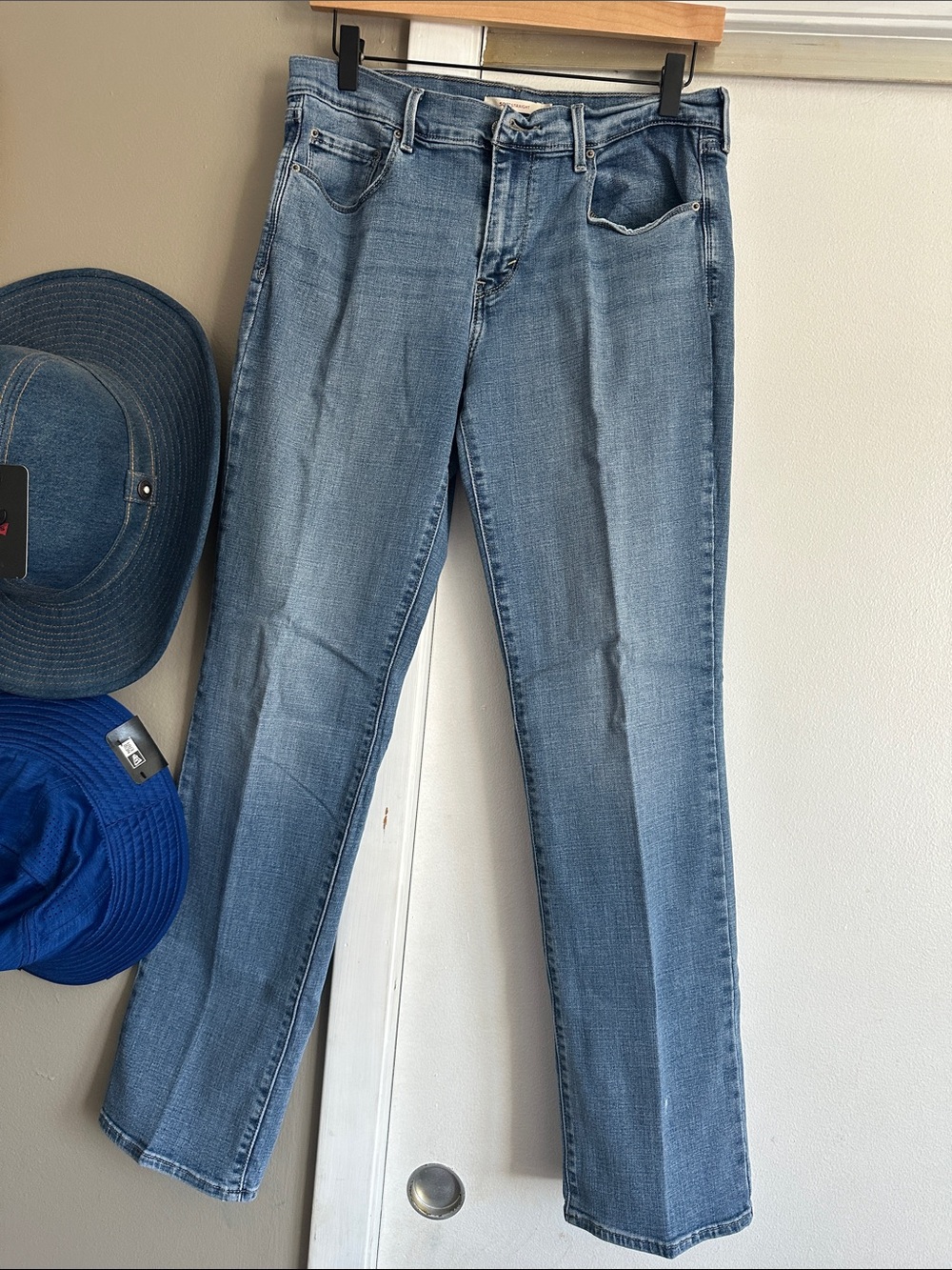 Levi's 505 Light Blue Straight-Leg Jeans